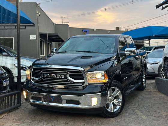RAM CLASSIC 5.7 V8 GASOLINA LARAMIE CD 4X4 AUTOMÁTICO